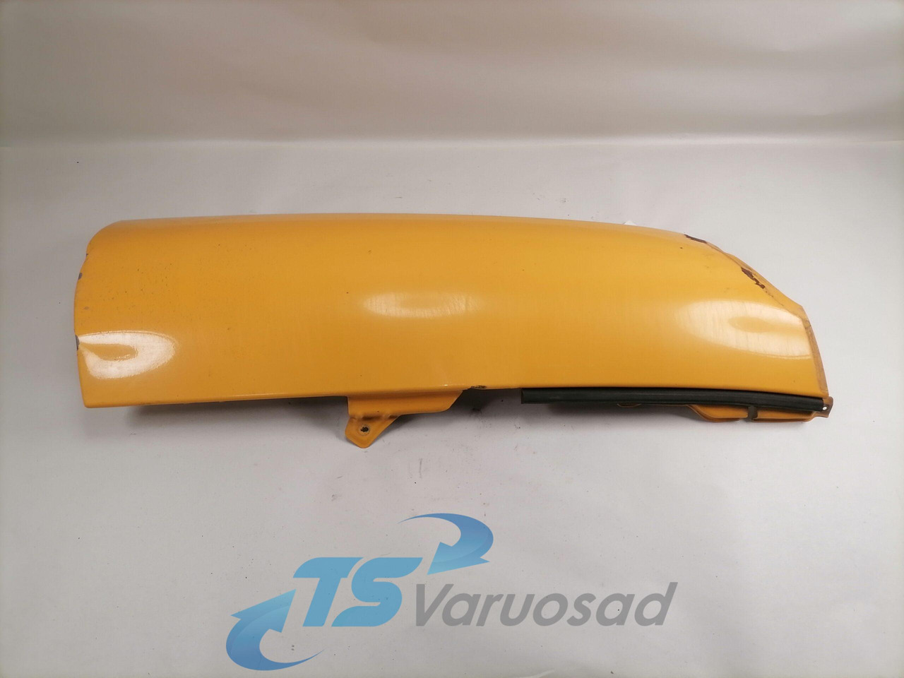 Volvo Volvo kabiini nurgapõsk, vasak 20379175 - Grill for Truck: picture 1 Volvo Volvo kabiini nurgapõsk, vasak 20379175 - Grill for Truck: picture 1