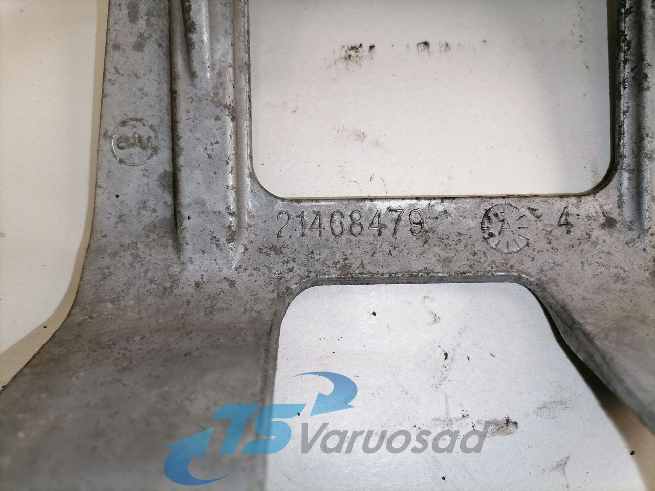 Volvo Volvo roolisüsteemi õlimahuti kandur 21468479 - Steering hose for Truck: picture 2 Volvo Volvo roolisüsteemi õlimahuti kandur 21468479 - Steering hose for Truck: picture 2