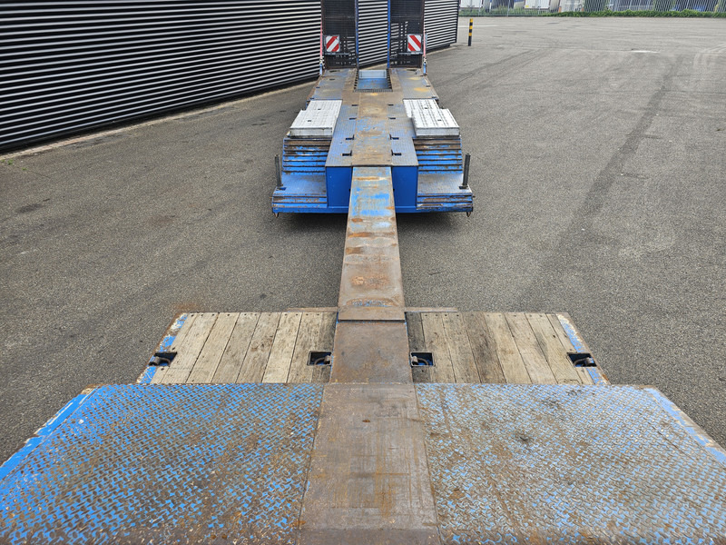 Broshuis 42N5-EU / 4 X WHEEL WELL / RADMULDE / EXTENDABLE / RAMPEN - Low loader semi-trailer: picture 4 Broshuis 42N5-EU / 4 X WHEEL WELL / RADMULDE / EXTENDABLE / RAMPEN - Low loader semi-trailer: picture 4