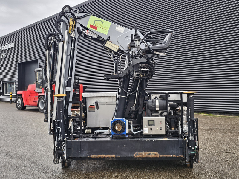 KHC KHC 17R-4 / ROLLER KRAAN / 4 X HYDRAULISCH - Crane truck: picture 4 KHC KHC 17R-4 / ROLLER KRAAN / 4 X HYDRAULISCH - Crane truck: picture 4