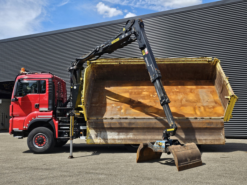 MAN TGS 33.480 6x6 / PALFINGER Z CRANE / 2 SIDE TIPPER - Tipper, Crane truck: picture 2 MAN TGS 33.480 6x6 / PALFINGER Z CRANE / 2 SIDE TIPPER - Tipper, Crane truck: picture 2