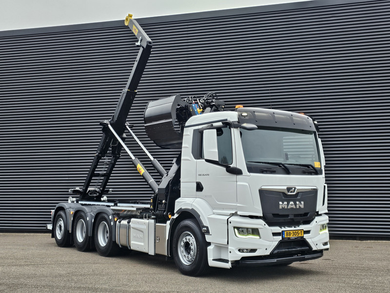 MAN TGS 35.470 8x4 / HMF 2243 Z KRAAN + HAAKARM - Hook lift truck, Crane truck: picture 3 MAN TGS 35.470 8x4 / HMF 2243 Z KRAAN + HAAKARM - Hook lift truck, Crane truck: picture 3