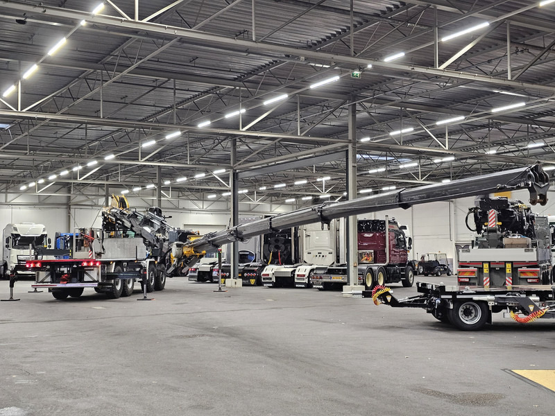 Mercedes-Benz AROCS 3253 8x8 / 65 t/m CRANE + JIB + WINCH / KRAN / GRUA - Crane truck: picture 5 Mercedes-Benz AROCS 3253 8x8 / 65 t/m CRANE + JIB + WINCH / KRAN / GRUA - Crane truck: picture 5