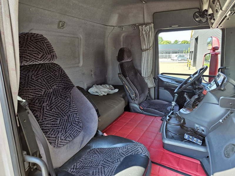Tractor unit Scania R144.460 V8 6x2*4 / RETARDER / FULL AIR: picture 10
