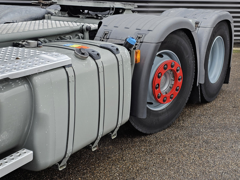Tractor unit Scania R450 6x2-4 / LIFT STEERING AXLE / RETARDER: picture 16