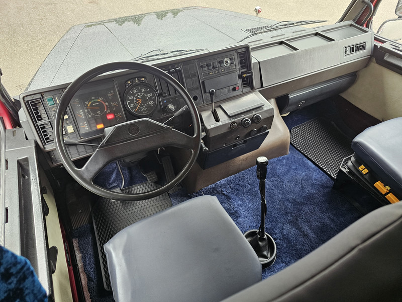 Tractor unit Scania T142.400 V8 / 6x2 BOOGIE / TORPEDO / HAUBER: picture 17