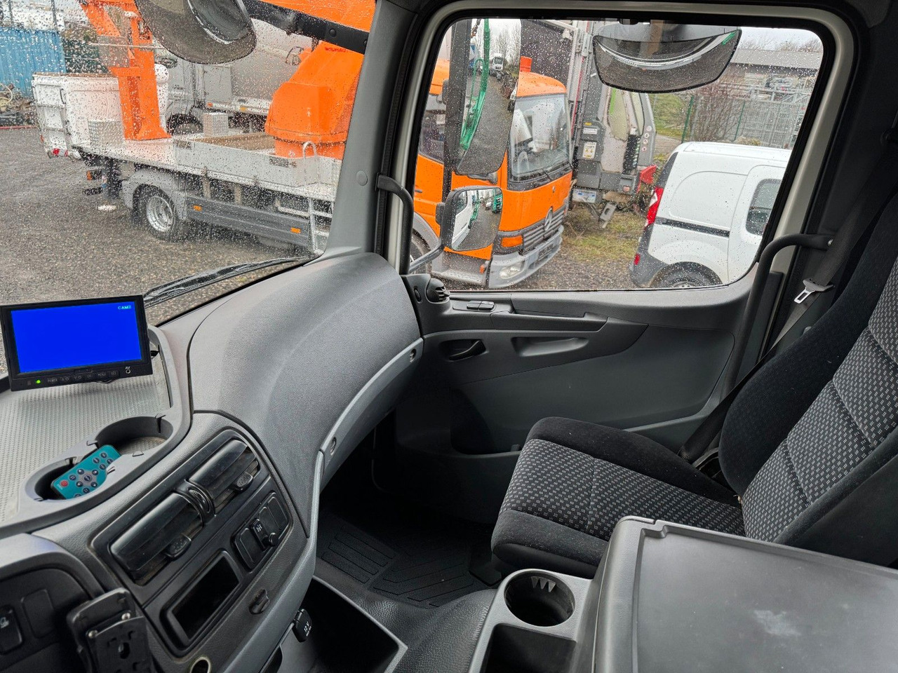 Mercedes-Benz 1833 4X2 Meiller AK 12 Absetzkipper Mercedes-Benz 1833 4X2 Meiller AK 12 Absetzkipper - Skip loader truck: picture 5 Mercedes-Benz 1833 4X2 Meiller AK 12 Absetzkipper Mercedes-Benz 1833 4X2 Meiller AK 12 Absetzkipper - Skip loader truck: picture 5