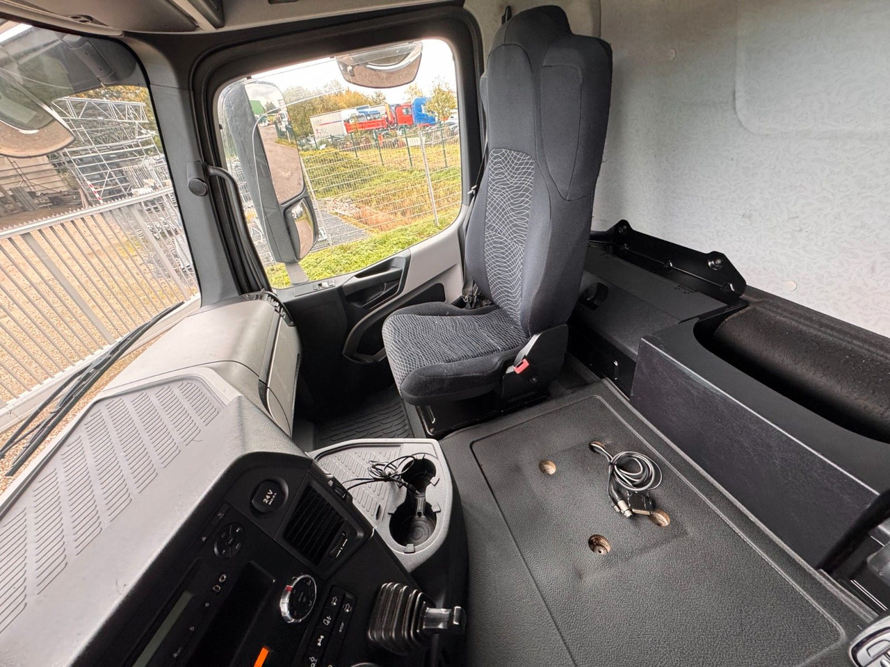 Tank truck Mercedes-Benz 2536 ADR Valid & kipphydraulik für Gastank: picture 9