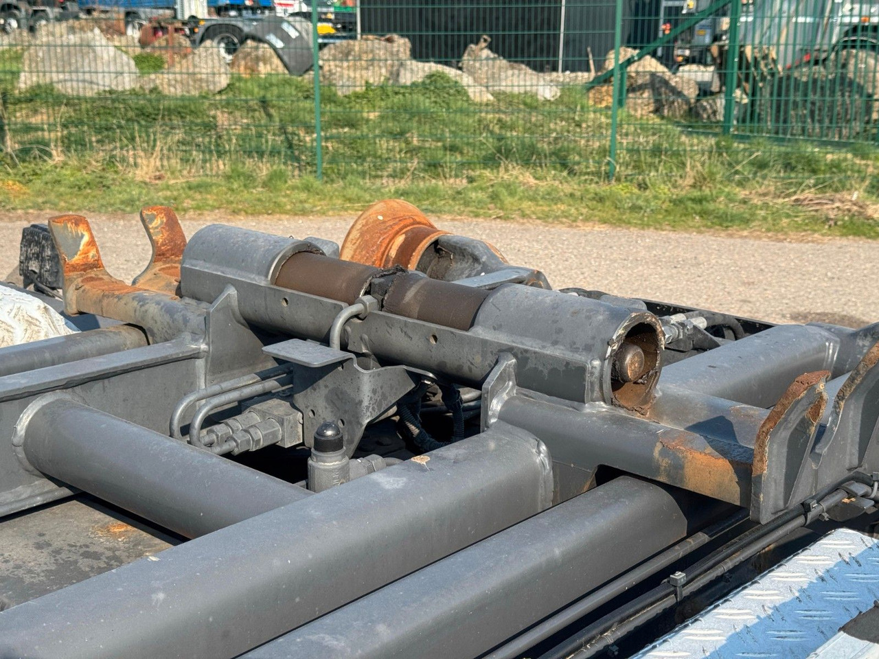 Mercedes-Benz 2558 6x2 Meiller RK 20.65 | Retarder | Klima - Hook lift truck: picture 4 Mercedes-Benz 2558 6x2 Meiller RK 20.65 | Retarder | Klima - Hook lift truck: picture 4