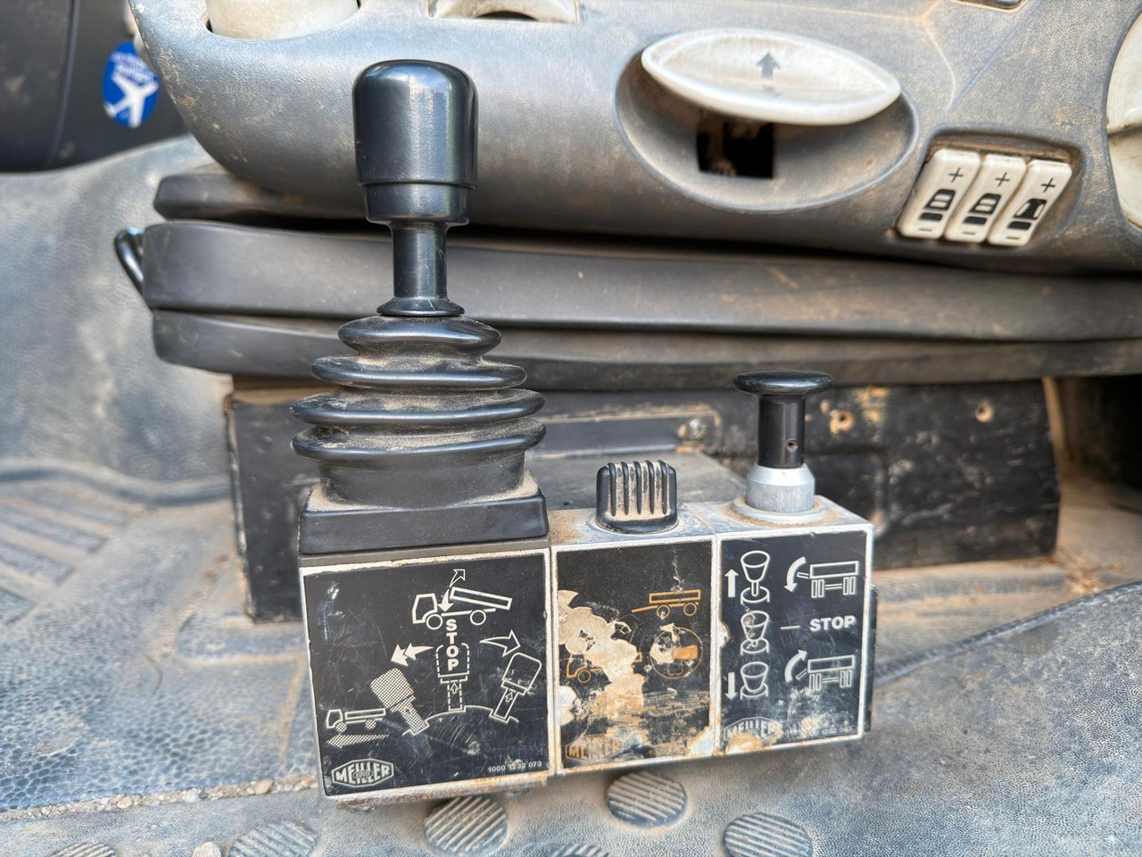 Tipper Mercedes-Benz 2643 6x4 Meiller 3S. Kipper Bordmatik | Blatt/Bl: picture 14