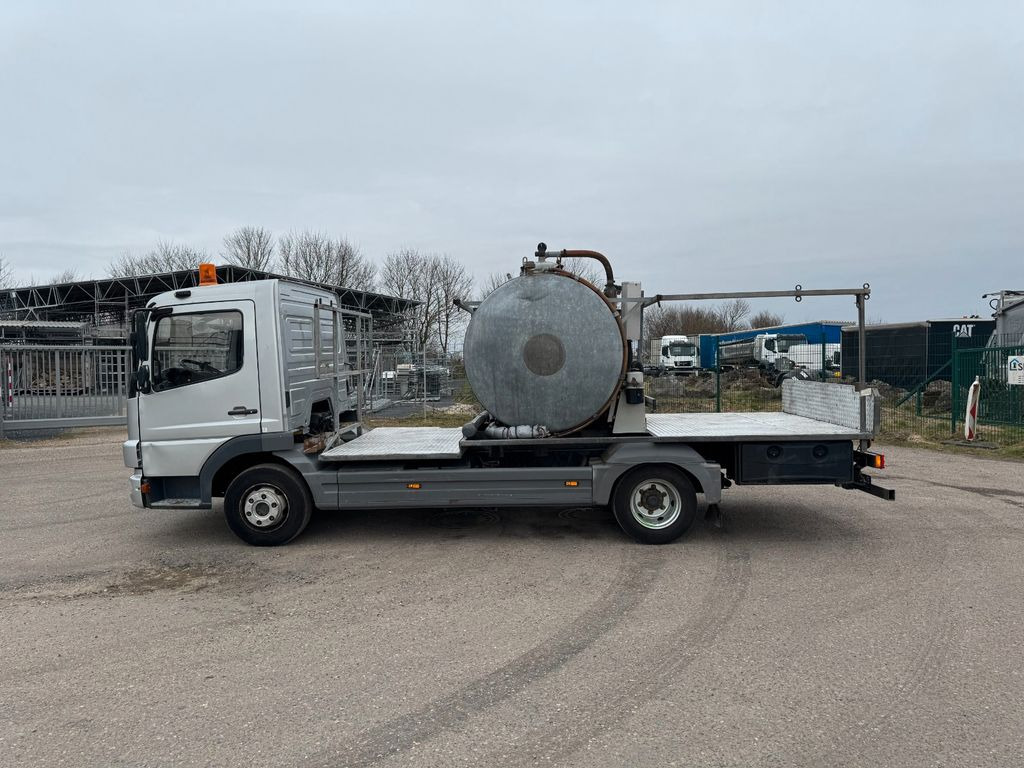 Mercedes-Benz 818 4X2 ROM Toilettenwagen - Vacuum truck: picture 1 Mercedes-Benz 818 4X2 ROM Toilettenwagen - Vacuum truck: picture 1