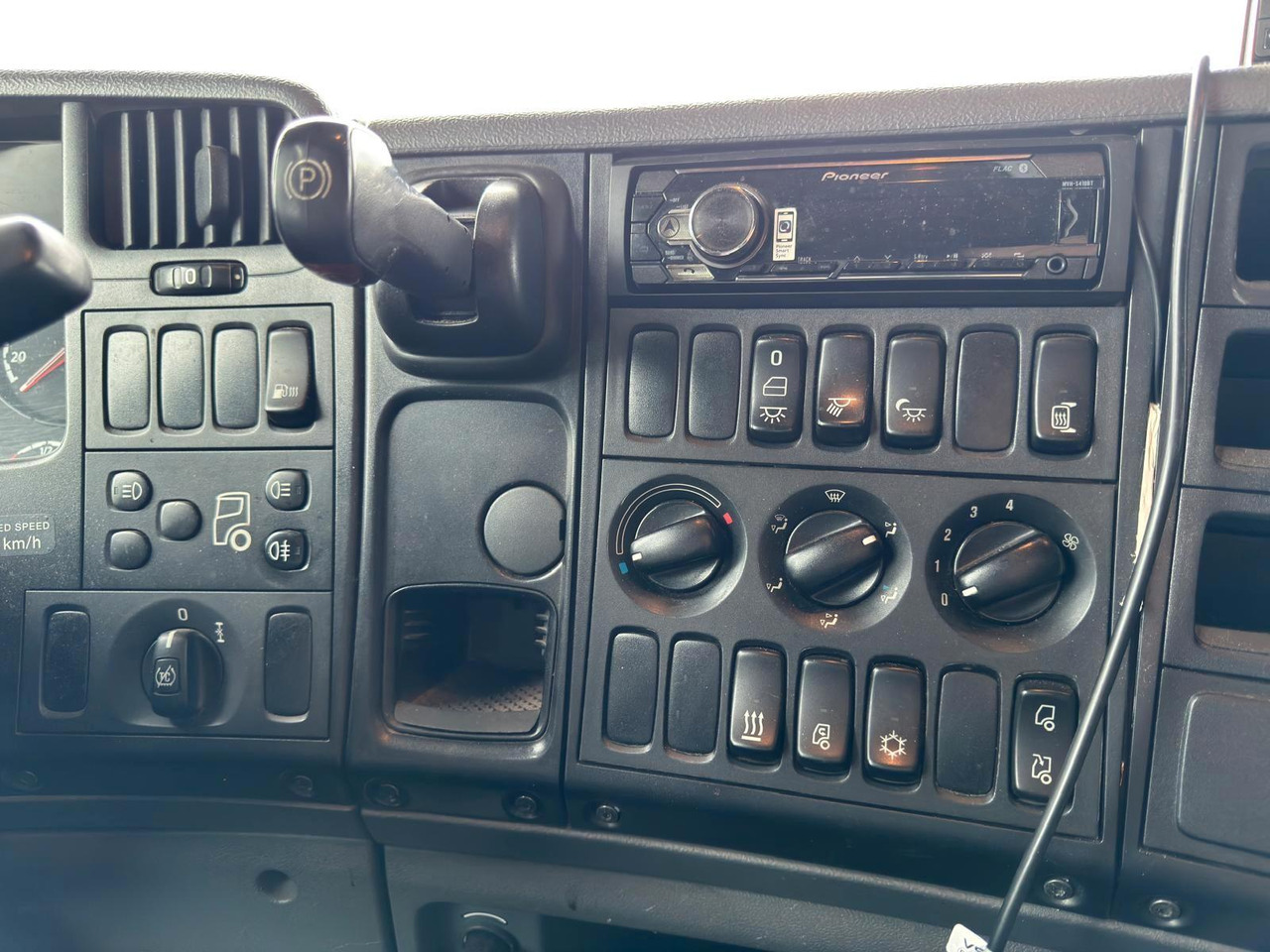 Tractor unit Scania G 400 Retarder & Kipphydraulik: picture 13