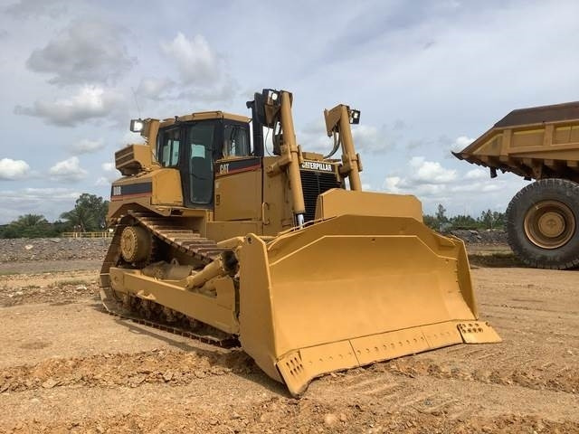 CAT D8R - Bulldozer: picture 4 CAT D8R - Bulldozer: picture 4