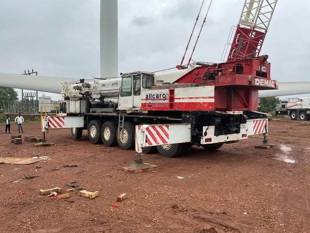 Demag HC340 - All terrain crane: picture 2 Demag HC340 - All terrain crane: picture 2
