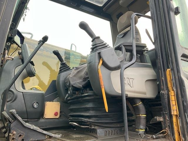 CAT 345CL - Demolition excavator: picture 3 CAT 345CL - Demolition excavator: picture 3