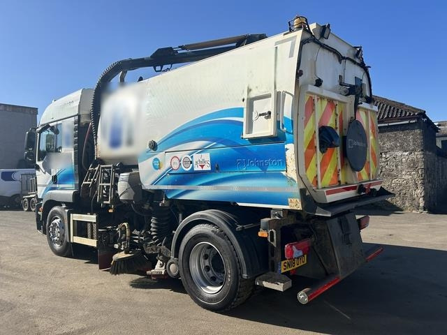 MAN TGM18.290 - Road sweeper: picture 2 MAN TGM18.290 - Road sweeper: picture 2