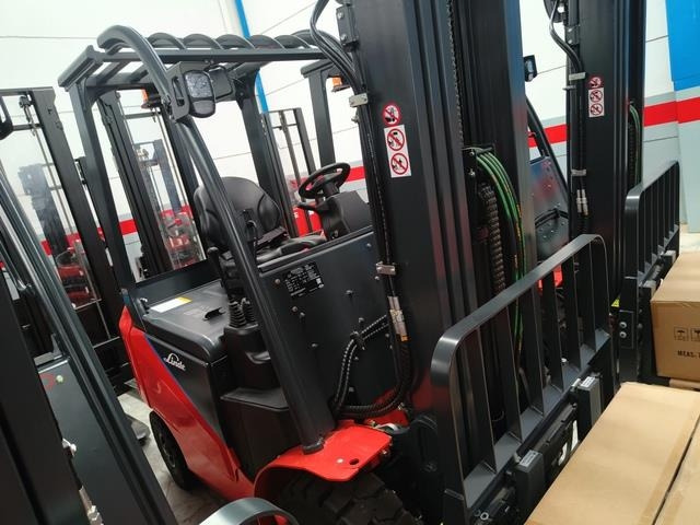 Linde E20 PBHP-01 - Electric forklift: picture 4 Linde E20 PBHP-01 - Electric forklift: picture 4