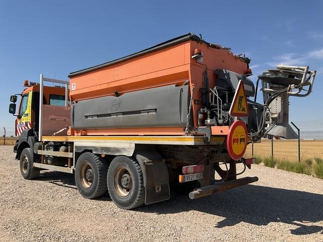 Renault Kerax 430DXI - Snow removal vehicle: picture 2 Renault Kerax 430DXI - Snow removal vehicle: picture 2