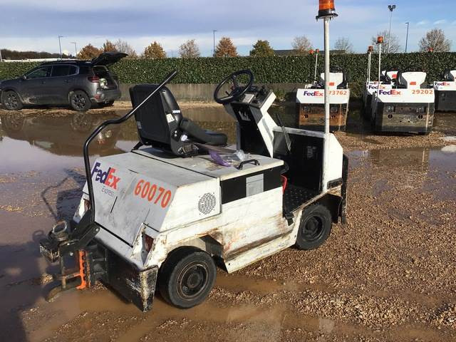 Charlatte TE208 - Baggage tractor: picture 4 Charlatte TE208 - Baggage tractor: picture 4