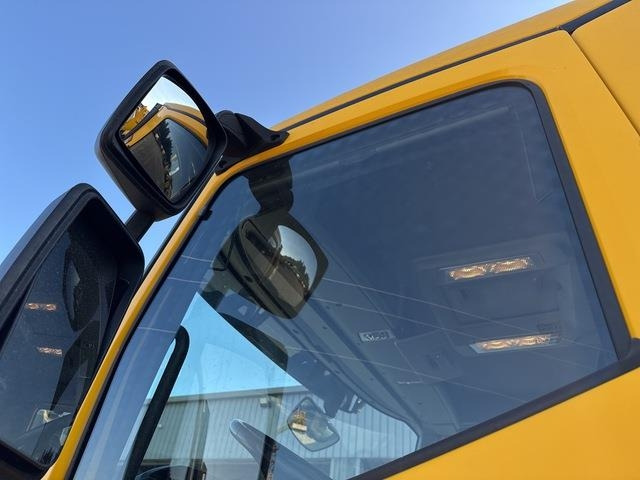 Leasing of  Renault C380 Renault C380: picture 17