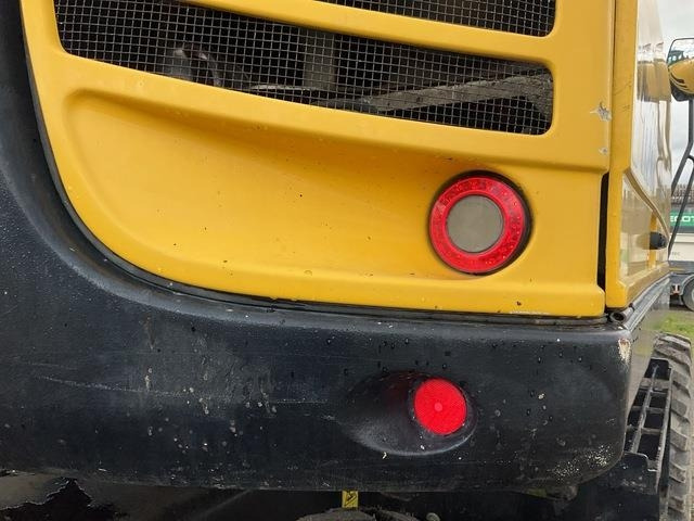 Wheel excavator Yanmar B110W: picture 17