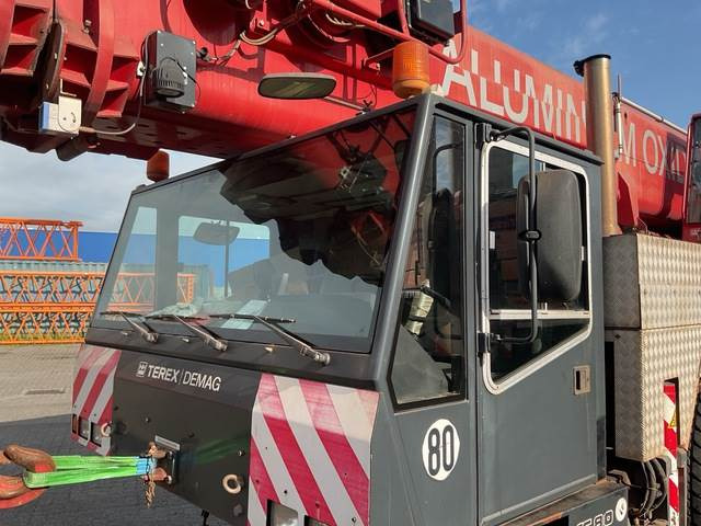 All terrain crane Terex Demag AC80-1: picture 13