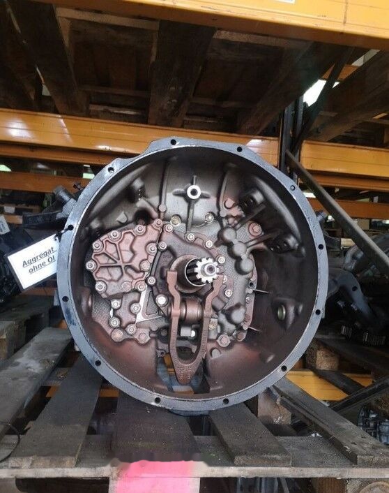 ZF 16 S 109 für MAN truck - Gearbox for Farm tractor: picture 1 ZF 16 S 109 für MAN truck - Gearbox for Farm tractor: picture 1