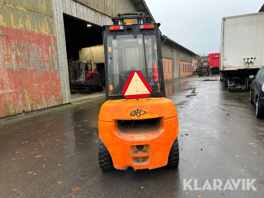 Truck Hangcha R35 - Material handling equipment: picture 4 Truck Hangcha R35 - Material handling equipment: picture 4