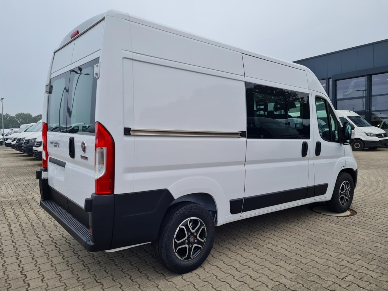 Fiat Ducato 35 Kasten Doka 7-Sitze 2x Schiebetür Maxi L2H2 - Panel van, Combi van: picture 5 Fiat Ducato 35 Kasten Doka 7-Sitze 2x Schiebetür Maxi L2H2 - Panel van, Combi van: picture 5