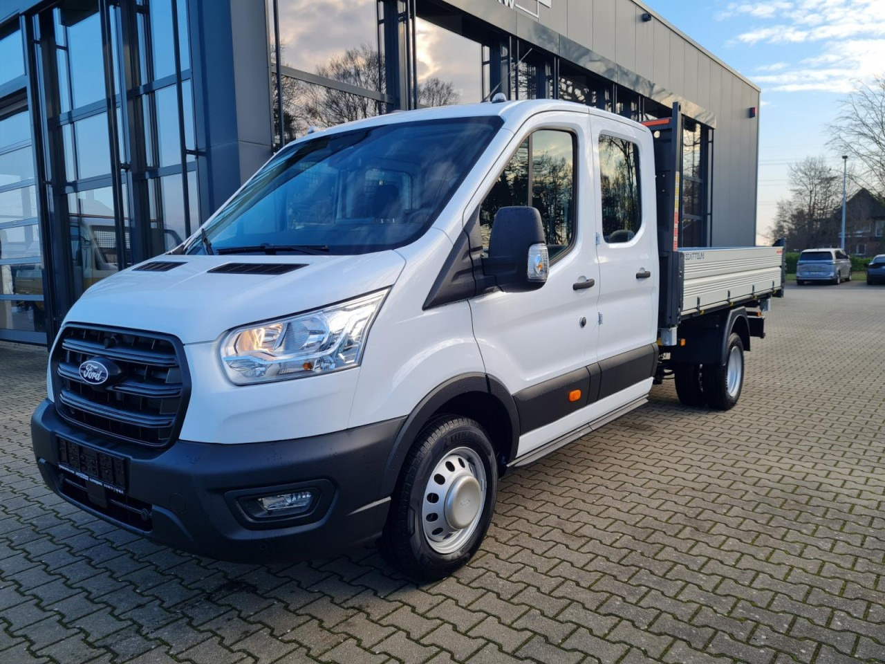 Ford Transit 350 Doka 3 Seiten Kipper L4 Trend AHK KAMERA - Tipper van, Combi van: picture 2 Ford Transit 350 Doka 3 Seiten Kipper L4 Trend AHK KAMERA - Tipper van, Combi van: picture 2