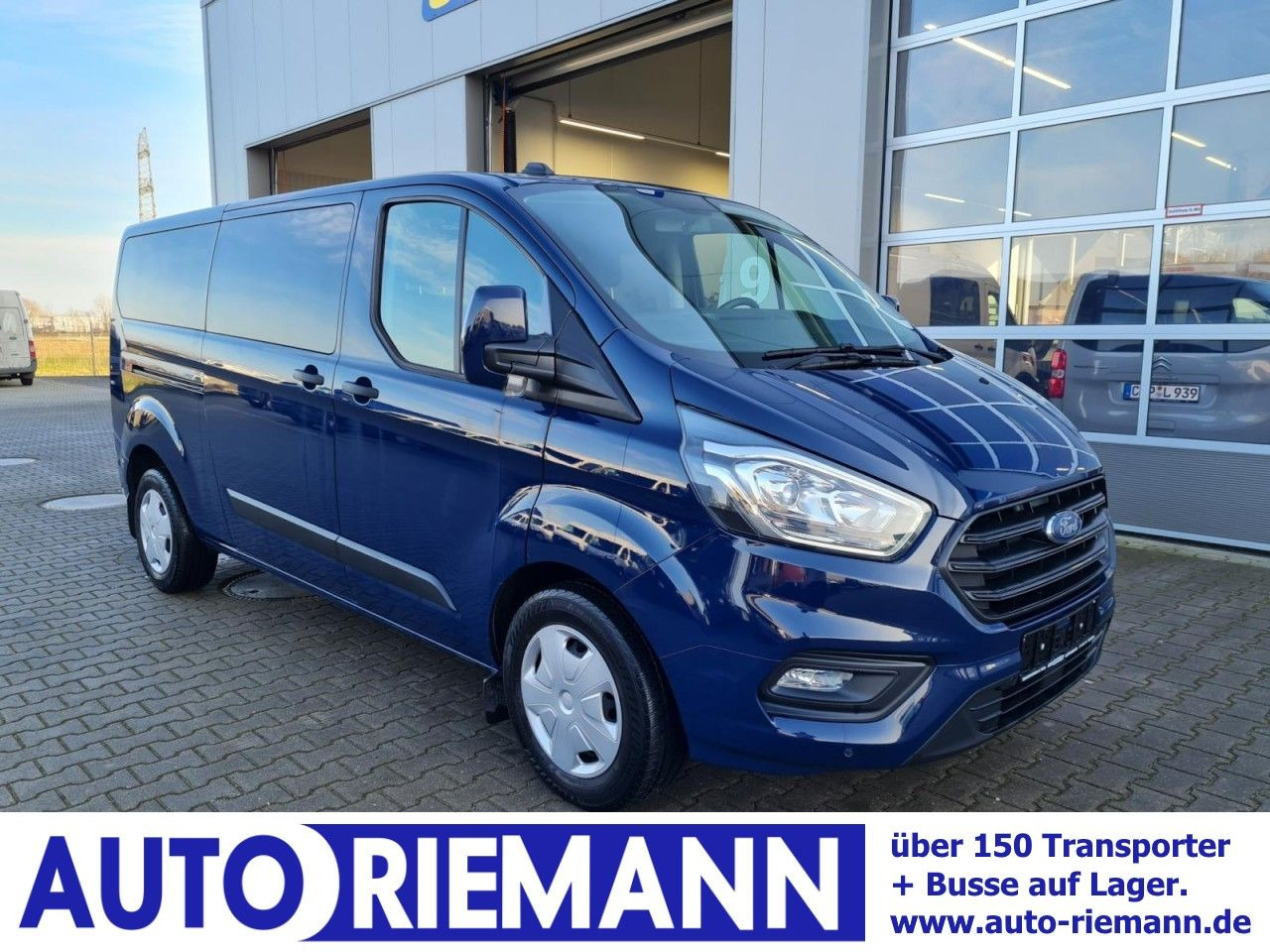 Ford Transit Custom Kombi 320 L2 Trend 9 Sitze KLIMA - Passenger van: picture 1 Ford Transit Custom Kombi 320 L2 Trend 9 Sitze KLIMA - Passenger van: picture 1