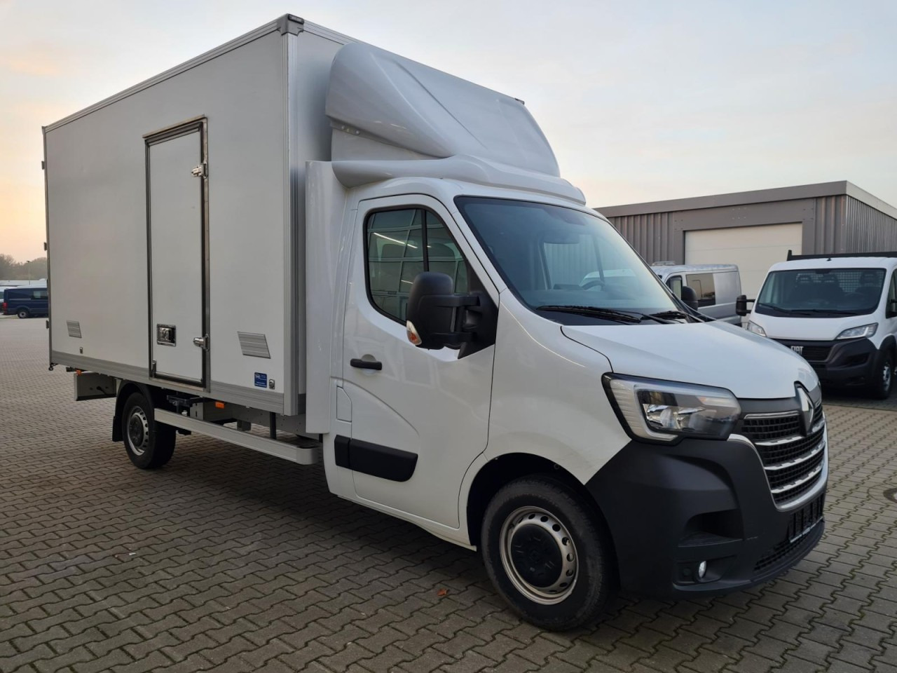 Renault Master 3.5t Möbel Koffer KLIMA LUFTFEDERUNG TEMPOMAT - Box van: picture 3 Renault Master 3.5t Möbel Koffer KLIMA LUFTFEDERUNG TEMPOMAT - Box van: picture 3