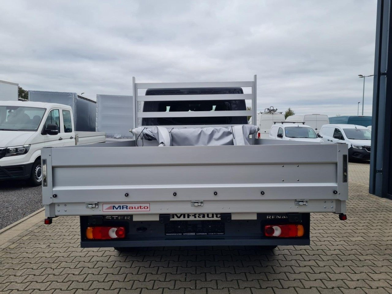 Renault Master 35 New Doka lang L3 AG Klima Komfort Temp - Open body delivery van, Combi van: picture 5 Renault Master 35 New Doka lang L3 AG Klima Komfort Temp - Open body delivery van, Combi van: picture 5