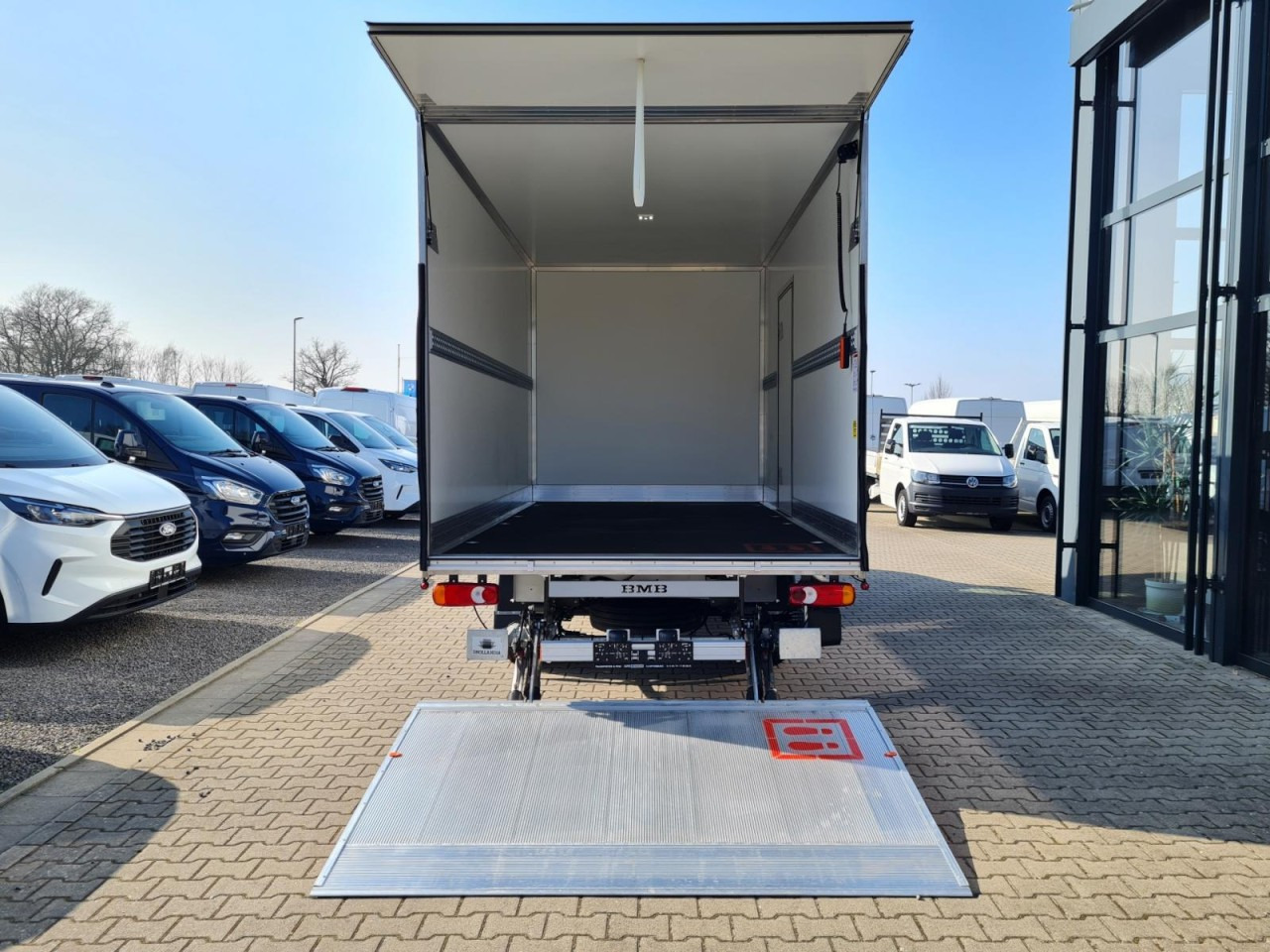 Renault Master 35 New Möbel Koffer LBW KAMERA LUFTFEDERUNG - Box van: picture 5 Renault Master 35 New Möbel Koffer LBW KAMERA LUFTFEDERUNG - Box van: picture 5