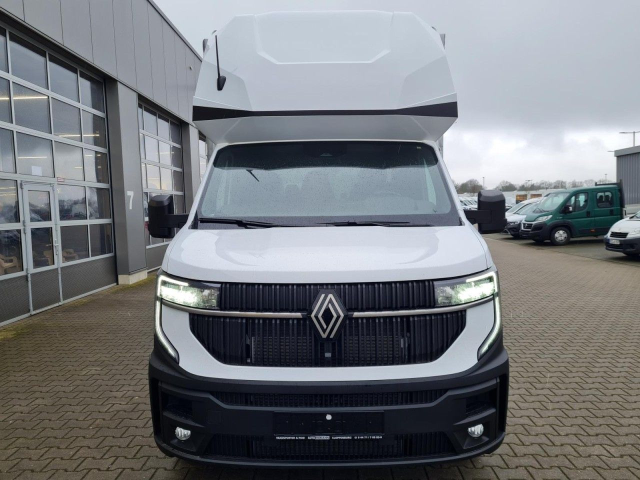 Renault Master 35 New Pritsche Schiebe Plane Schlafkab. - Curtain side van: picture 3 Renault Master 35 New Pritsche Schiebe Plane Schlafkab. - Curtain side van: picture 3