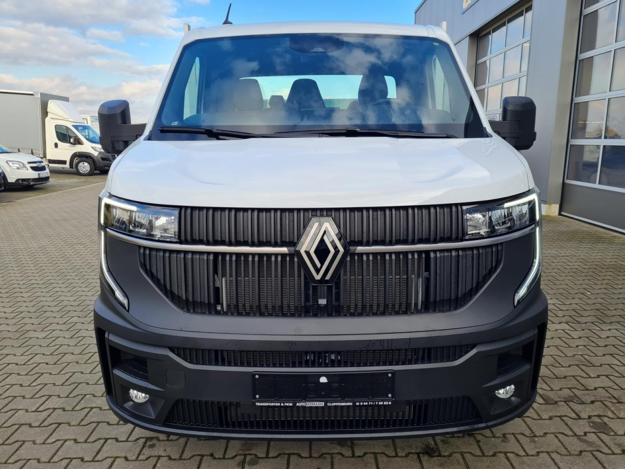 Renault Master New 35 Pritsche lang KLIMA KOMFORT TEMPOMAT - Open body delivery van: picture 2 Renault Master New 35 Pritsche lang KLIMA KOMFORT TEMPOMAT - Open body delivery van: picture 2