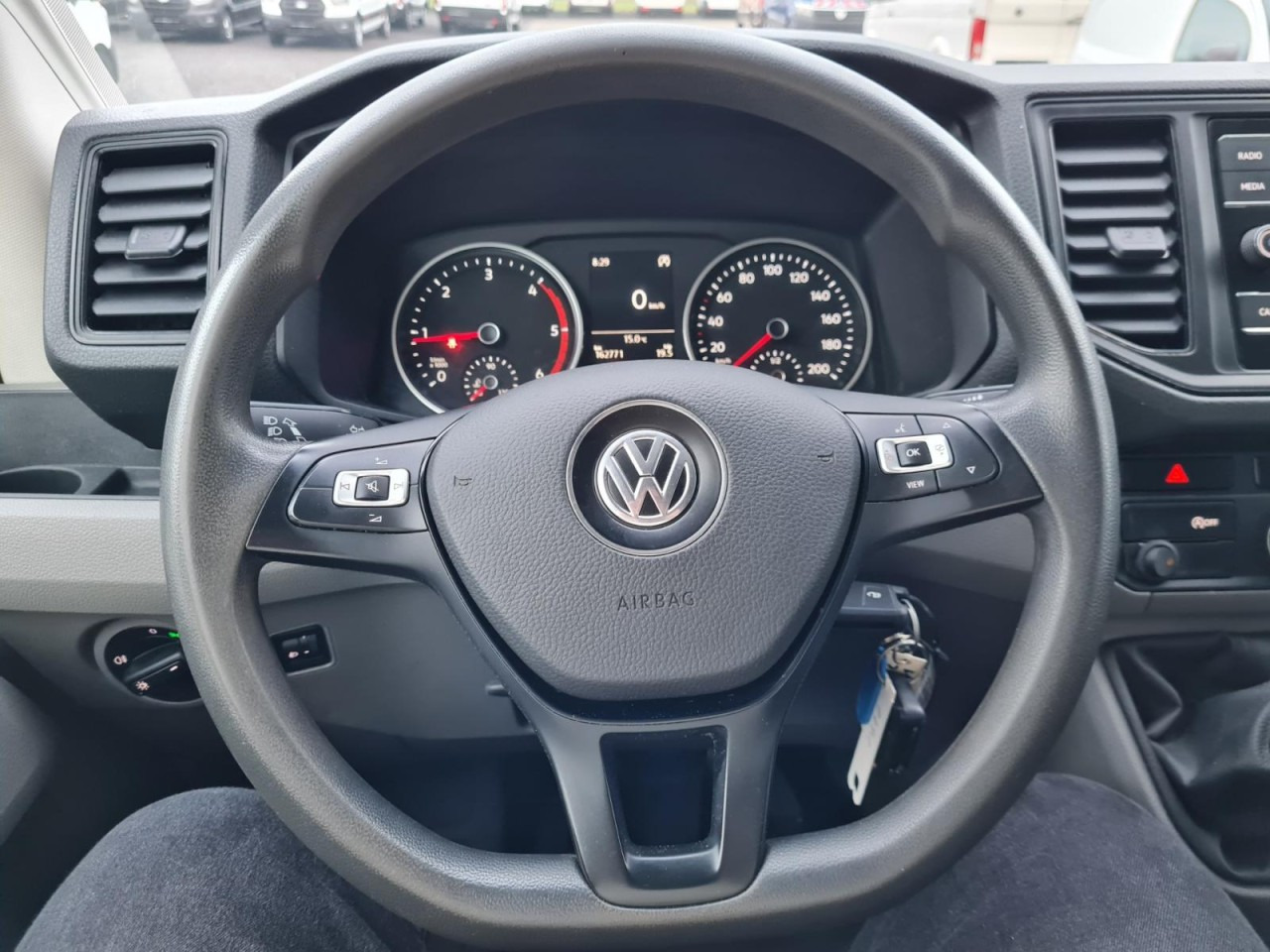 Leasing of  Volkswagen Crafter 35 Doka MR Pritsche AHK Klima 7 Sitzer Volkswagen Crafter 35 Doka MR Pritsche AHK Klima 7 Sitzer: picture 10