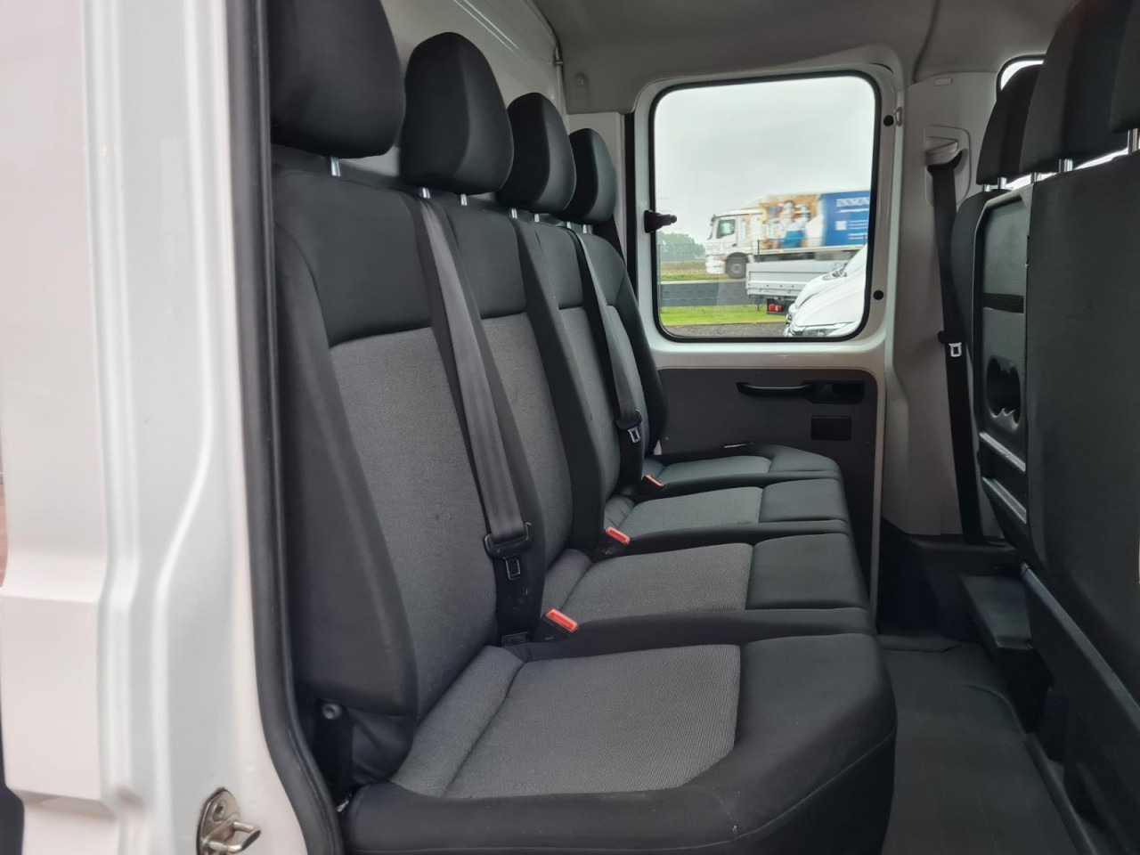 Volkswagen Crafter 35 Doka MR Pritsche AHK Klima 7 Sitzer - Open body delivery van, Combi van: picture 4 Volkswagen Crafter 35 Doka MR Pritsche AHK Klima 7 Sitzer - Open body delivery van, Combi van: picture 4