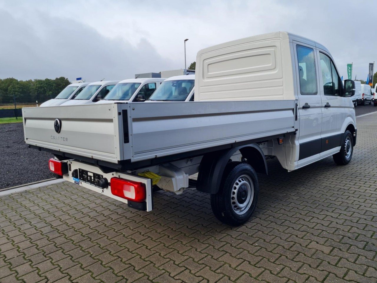 Volkswagen Crafter 35 Doka TDI Pritsche MR KLIMA TEMPOMAT - Open body delivery van, Combi van: picture 4 Volkswagen Crafter 35 Doka TDI Pritsche MR KLIMA TEMPOMAT - Open body delivery van, Combi van: picture 4