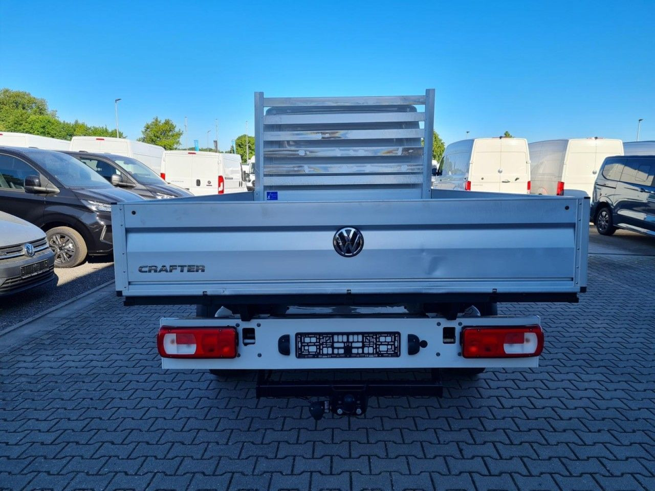 Volkswagen Crafter 35 Doka TDI lang AHK Klima - Open body delivery van, Combi van: picture 5 Volkswagen Crafter 35 Doka TDI lang AHK Klima - Open body delivery van, Combi van: picture 5