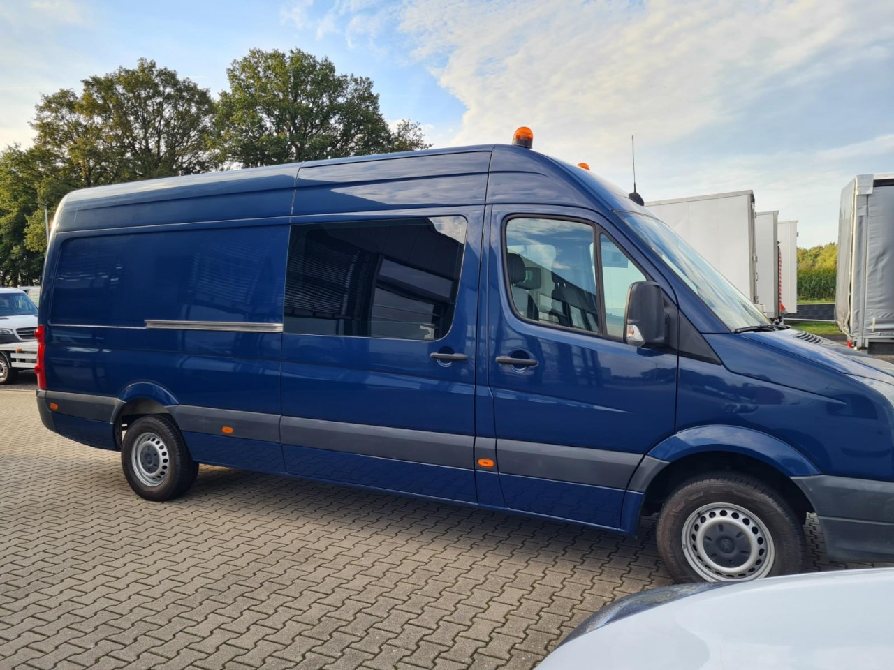 Volkswagen Crafter 35 Kasten Doka 5 Sitze AHK 3.5to REGALSYSTEM - Panel van, Combi van: picture 3 Volkswagen Crafter 35 Kasten Doka 5 Sitze AHK 3.5to REGALSYSTEM - Panel van, Combi van: picture 3
