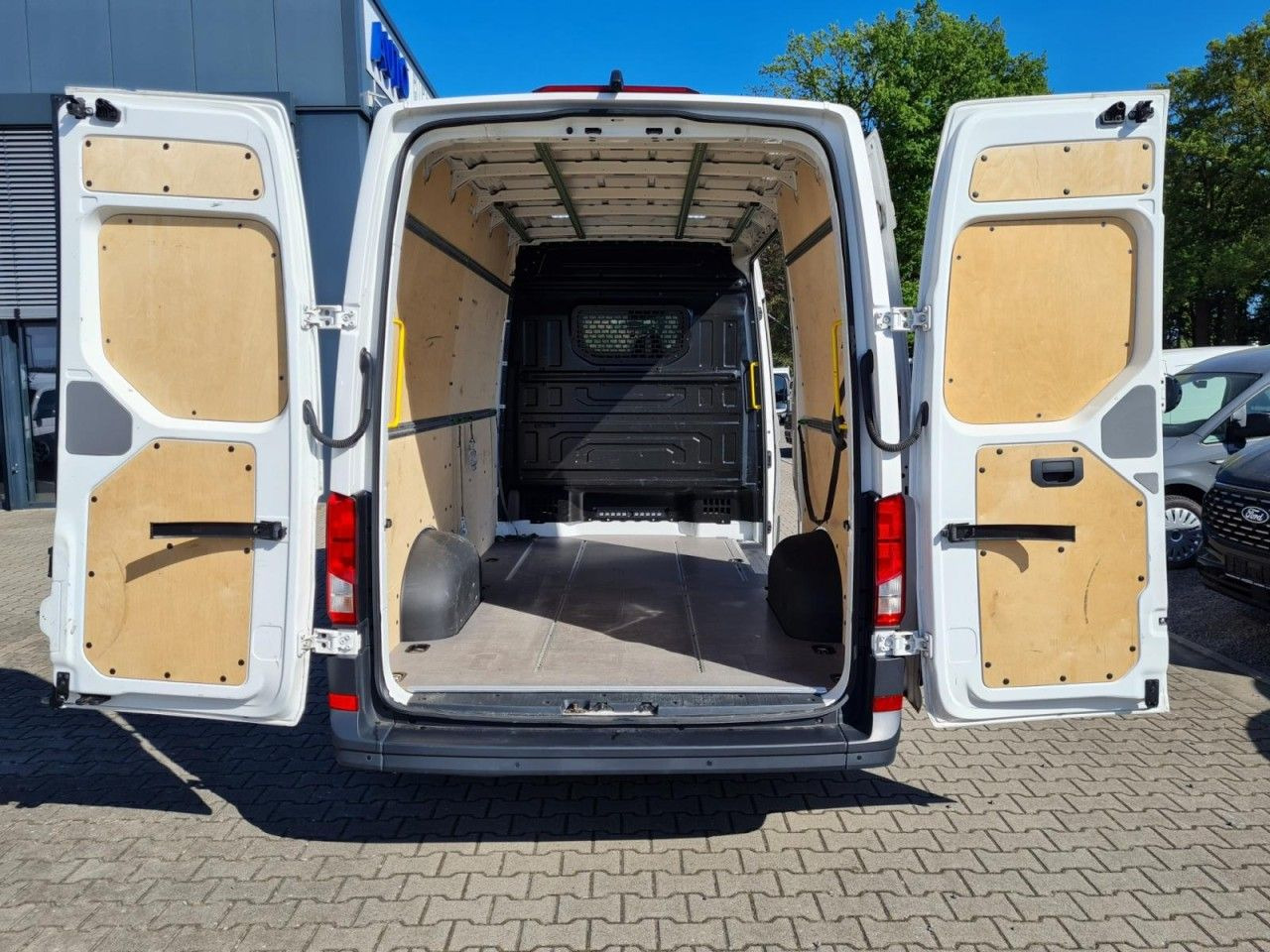 Panel van Volkswagen Crafter 35 Kasten TDI L3H3 MR Kamera Verkleidung: picture 6