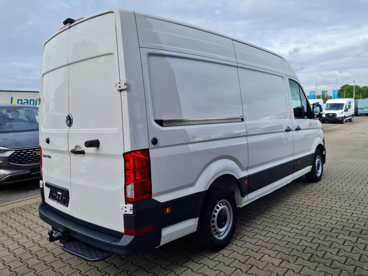 Volkswagen Crafter 35 Kasten TDI MR KLIMA KAMERA AUTOMATIK - Panel van: picture 4 Volkswagen Crafter 35 Kasten TDI MR KLIMA KAMERA AUTOMATIK - Panel van: picture 4