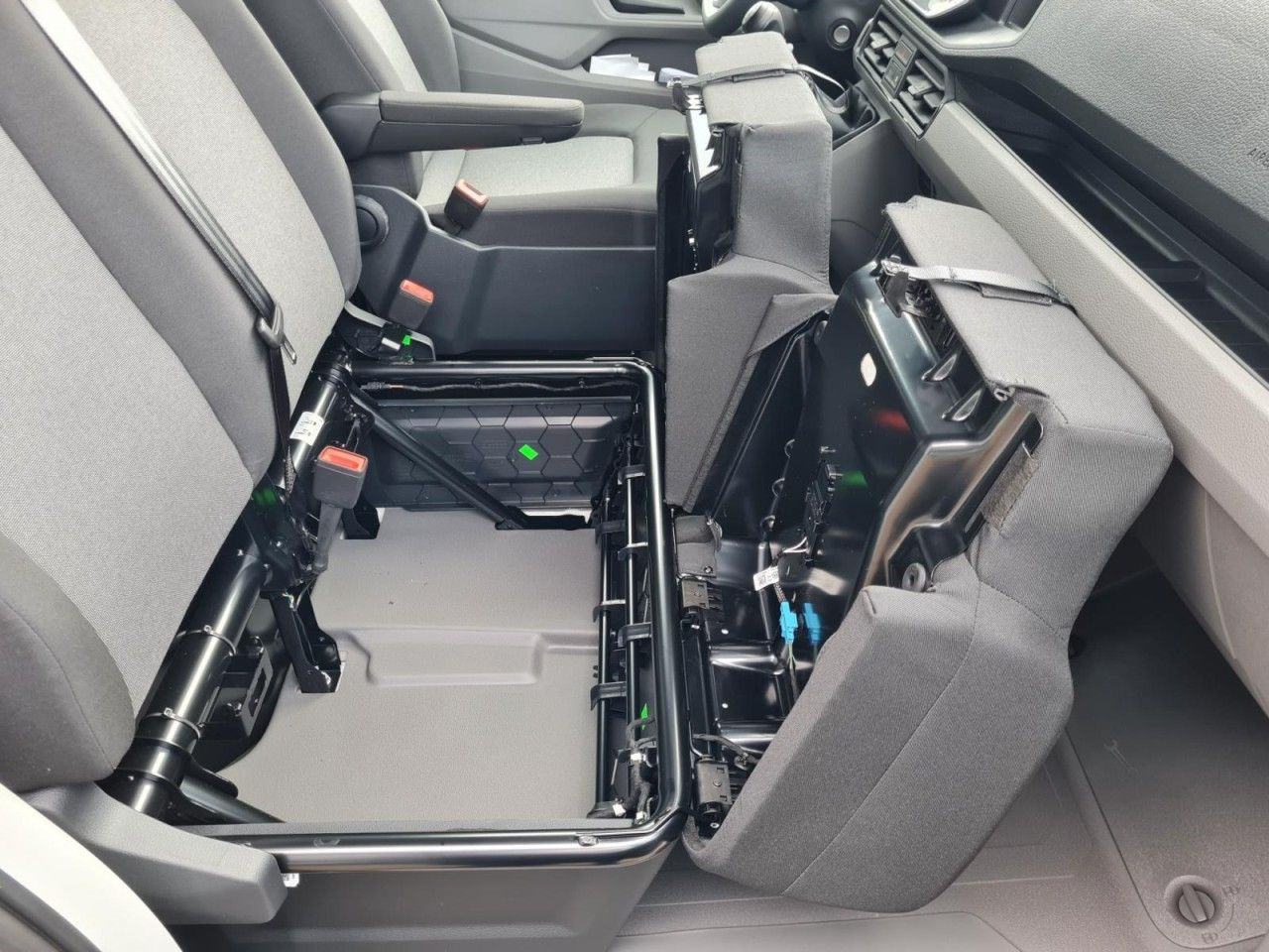 Panel van Volkswagen Crafter 35 Kasten TDI MR PDC KLIMA TEMPOMAT: picture 16
