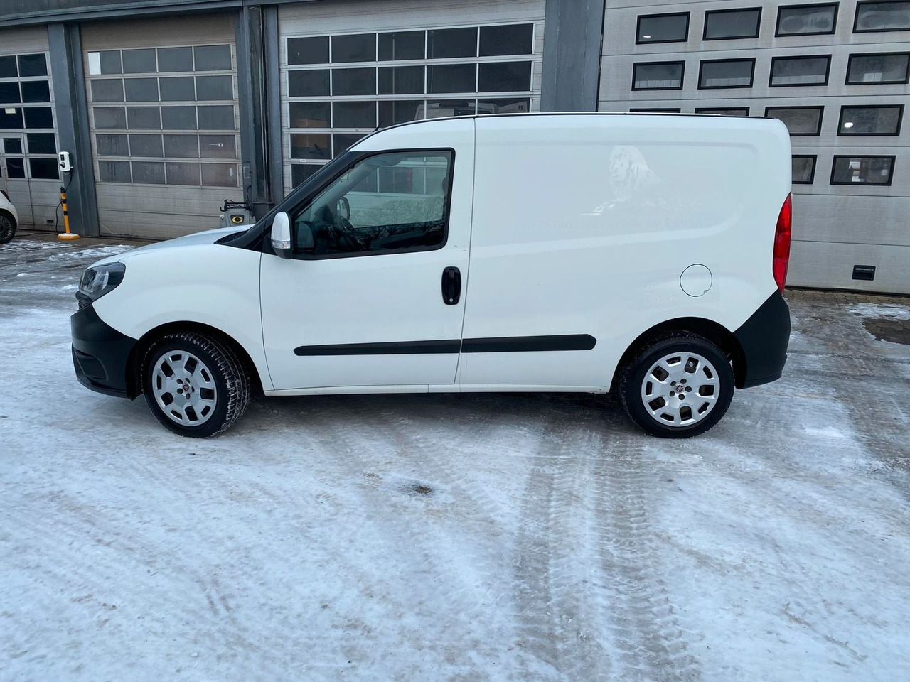 Fiat Doblo SX Kasten Cargo 1.3 Multijet KLIMA*RADI... - Passenger van: picture 2 Fiat Doblo SX Kasten Cargo 1.3 Multijet KLIMA*RADI... - Passenger van: picture 2