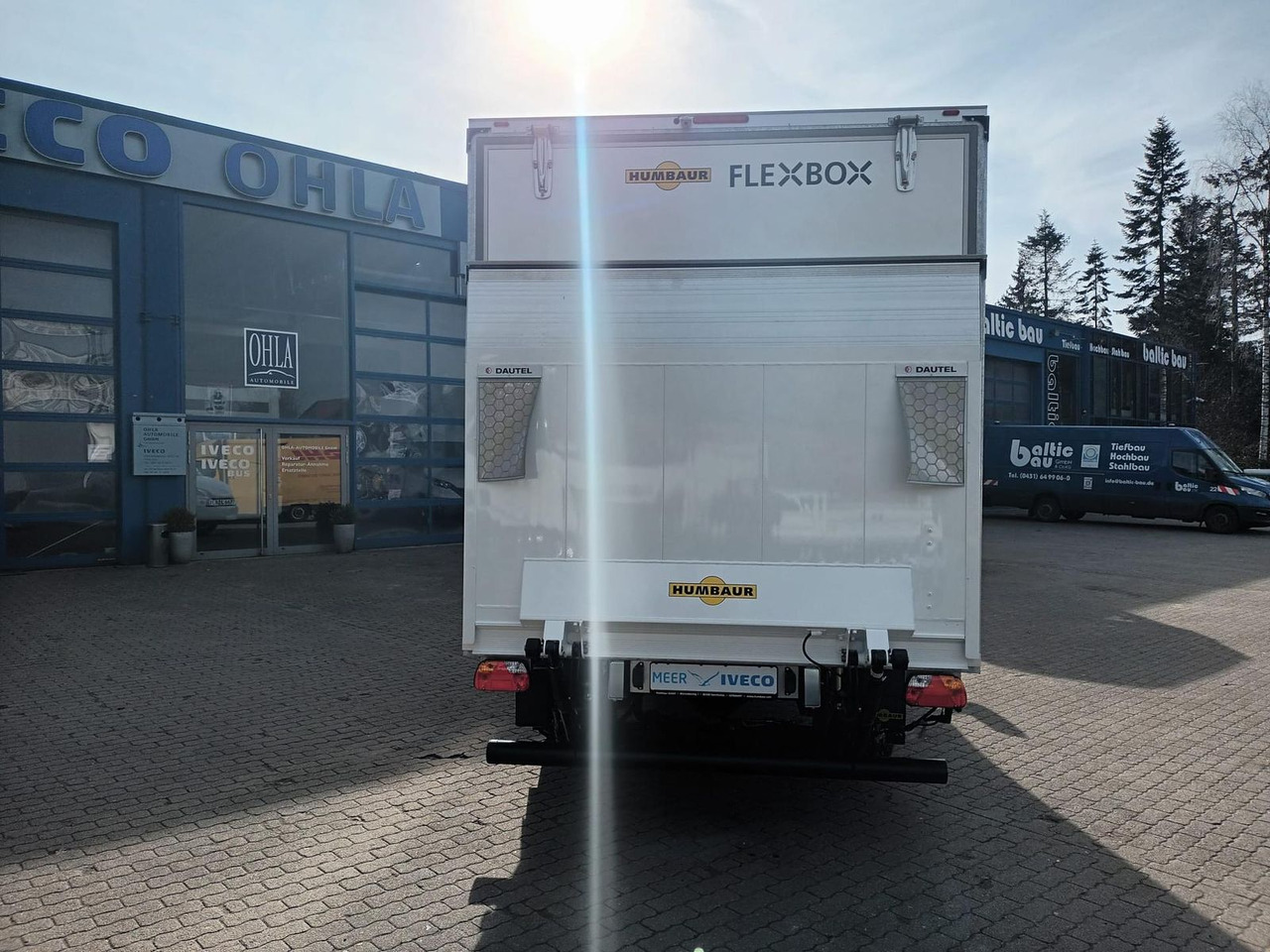 Iveco Daily 35S14HE Koffer LBW, Rückfahrkamera 2x a... - Box van: picture 3 Iveco Daily 35S14HE Koffer LBW, Rückfahrkamera 2x a... - Box van: picture 3