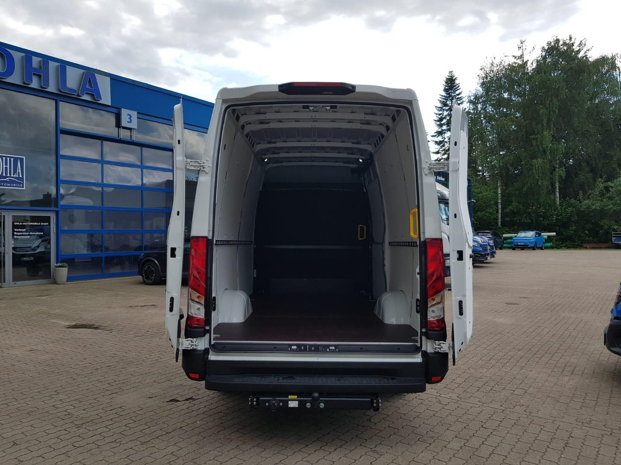 Iveco Daily 35S18HA8 V 3520L mit AHK, Rückfahrkamer... - Panel van: picture 5 Iveco Daily 35S18HA8 V 3520L mit AHK, Rückfahrkamer... - Panel van: picture 5