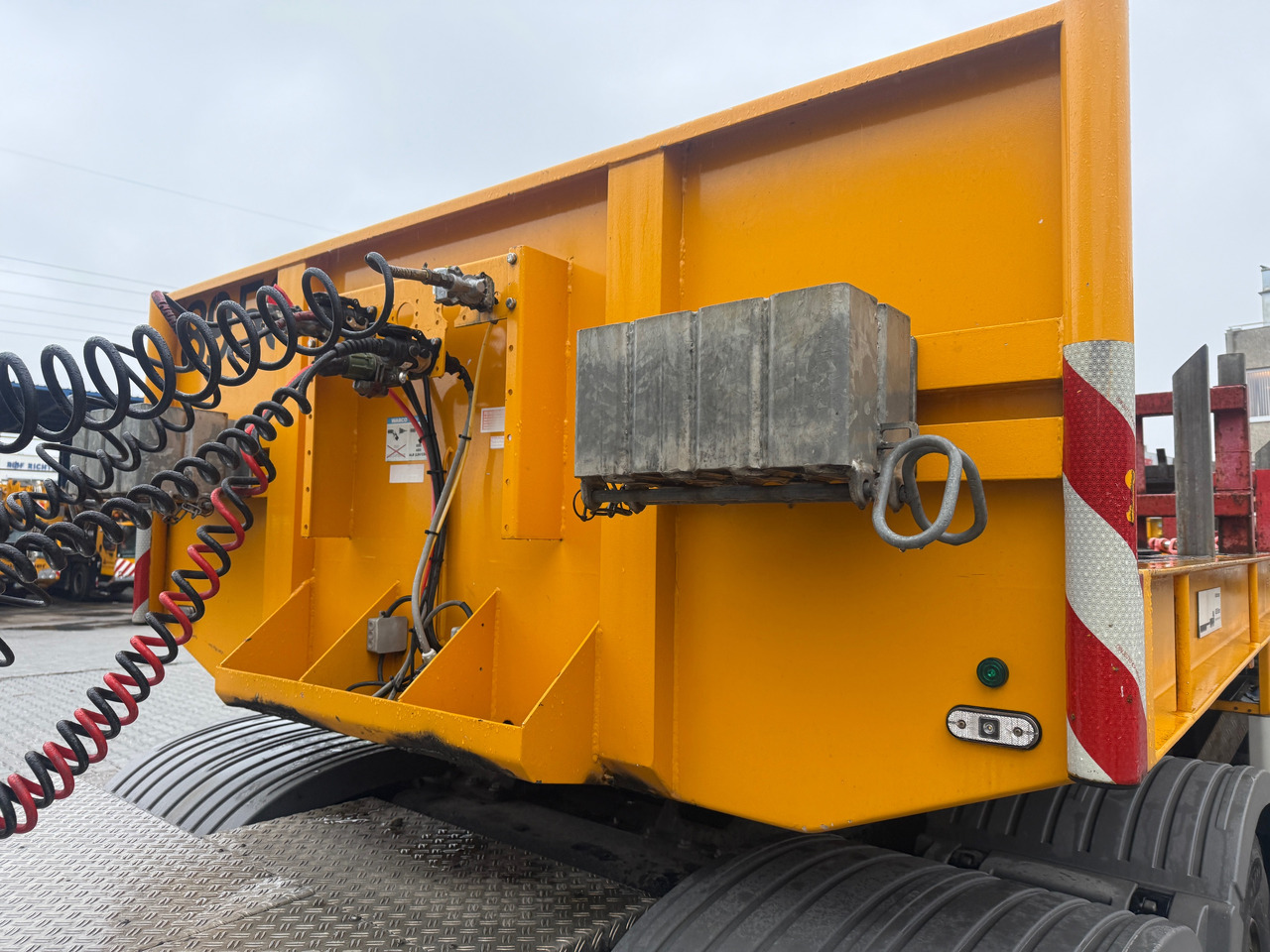 Dropside/ Flatbed semi-trailer ES-GE 6 Achs Ballastauflieger 4x gelenkt 2x Lift: picture 20 Dropside/ Flatbed semi-trailer ES-GE 6 Achs Ballastauflieger 4x gelenkt 2x Lift: picture 20