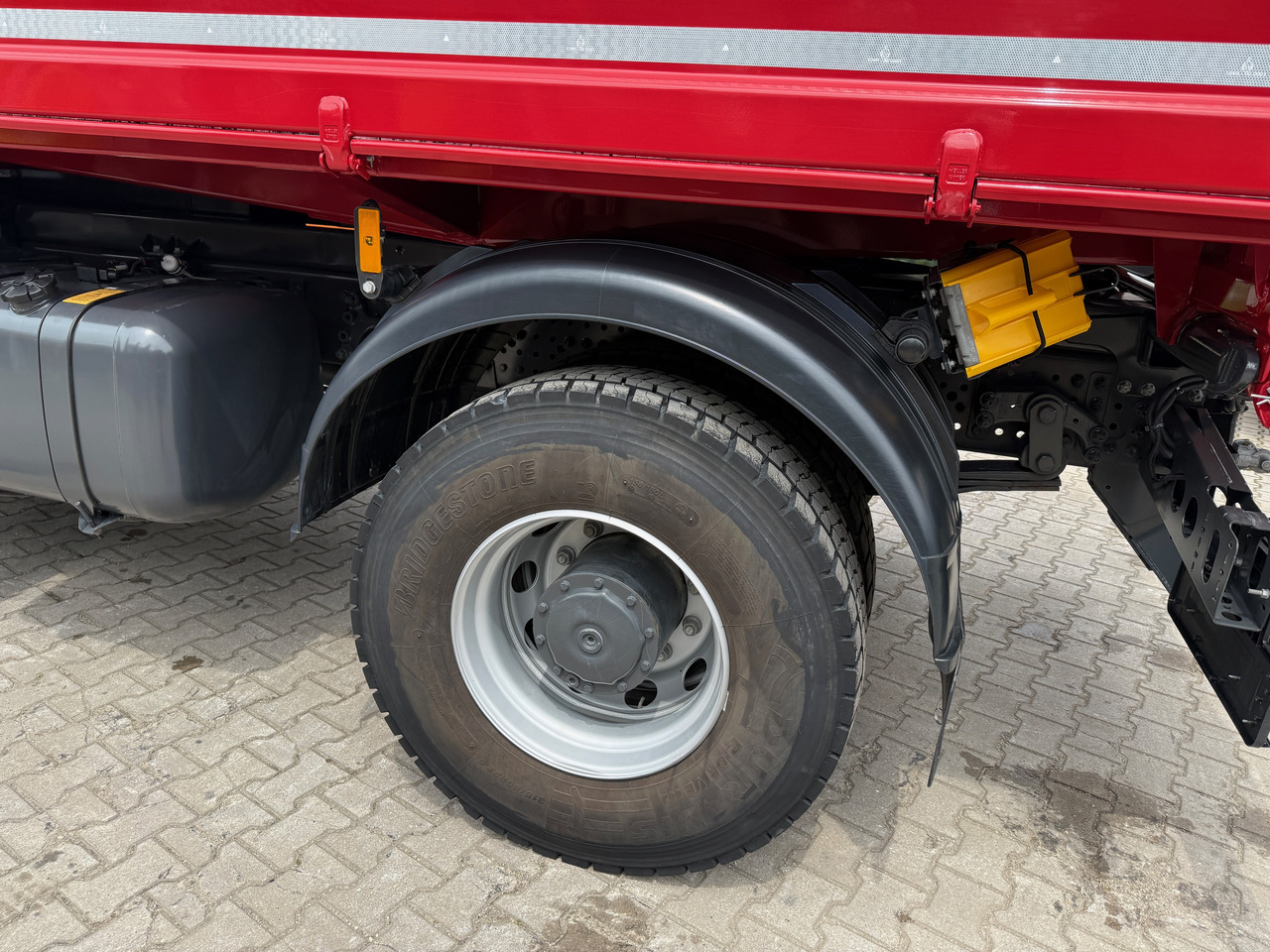 Tipper Mercedes-Benz 1835 Arocs 3-Seiten-Kipper 4900 km: picture 10
