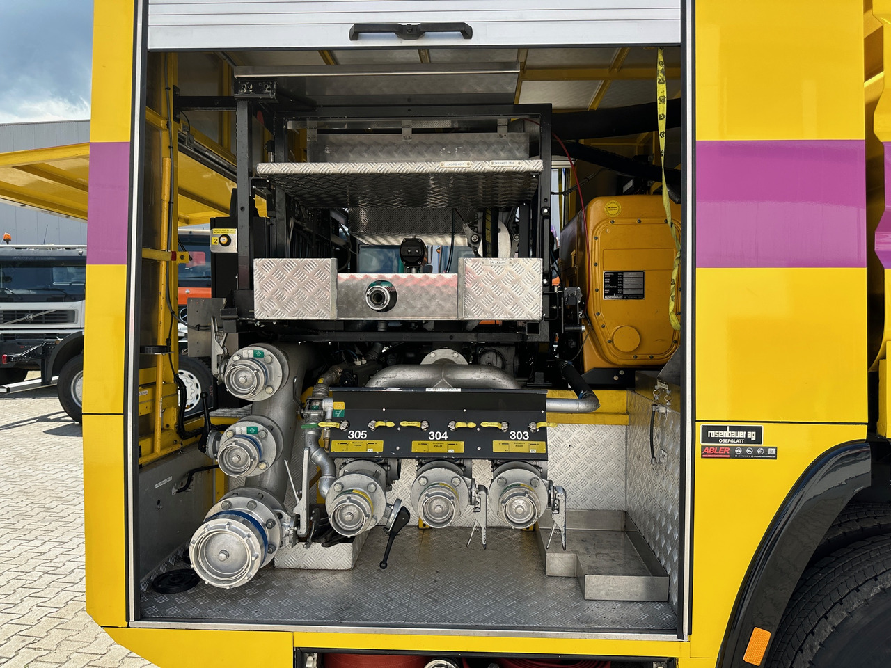 Fire truck Mercedes-Benz 3238 SK Löschfahrzeug Rosenbauer Wasser + Schaum 66m Wurfweite: picture 10 Fire truck Mercedes-Benz 3238 SK Löschfahrzeug Rosenbauer Wasser + Schaum 66m Wurfweite: picture 10